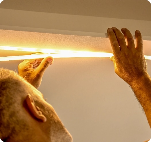 immagine di lavoratore con LED